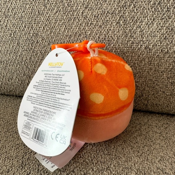 Nwt  🍄 3" Alba the Orange Mushroom Squishmallow Clip with Fuzzy Belly - Picture 3 of 3